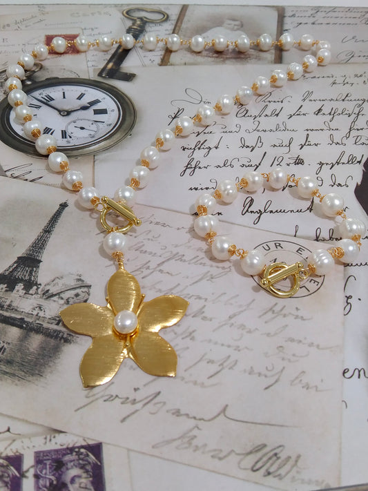 Ladies shell pearl necklace with 24K gold plated flower pendant