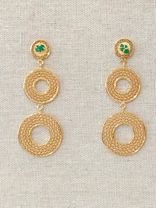 Circle earrings with rustic emerald filigree moralla in bronze with 24K gold plating