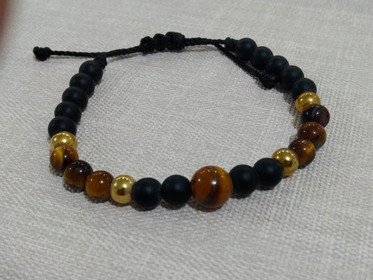 Matte Onyx and Tiger Eye Bracelet for Men: Strength and Style in one piece