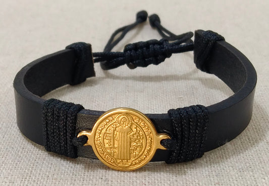 Adjustable leather and stainless steel bracelet with the seal of San Benito Abad